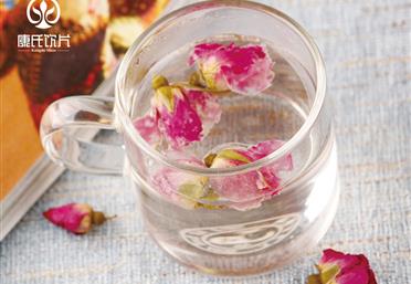 月季花蕾和玫瑰花蕾有什么区别玫瑰花泡水喝有什么禁忌副作用 - 养生茶代工